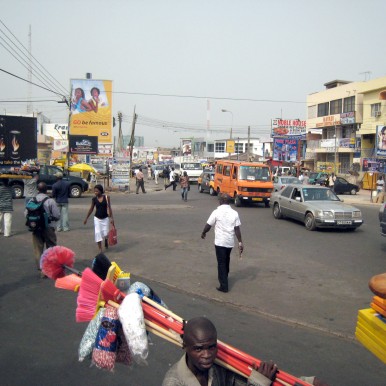 2008-02-09  STRASSENSCENE IN OSU, Accra, Ghana